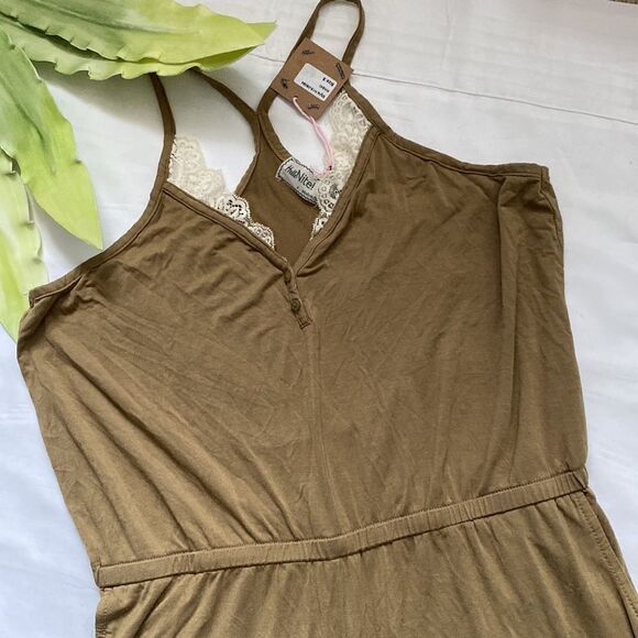 ⭐️NWT Hello Nite Romper⭐️ - Picture 3 of 8